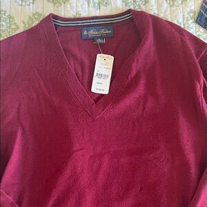 Brooks Brothers Men's Burgundy V-Neck Sweater